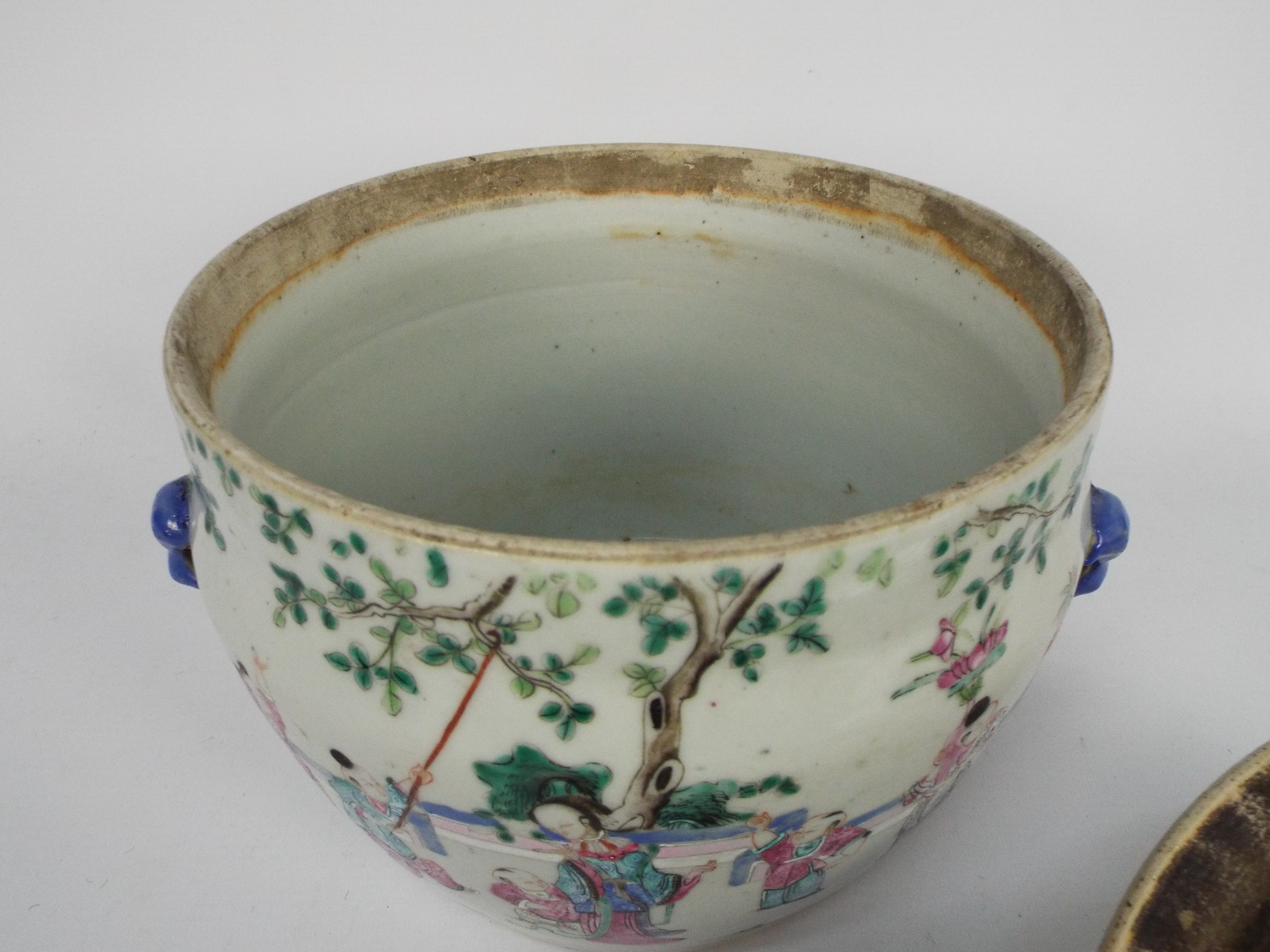 A Chinese famille rose bowl and cover, decorated with figures in a garden setting, - Image 27 of 30