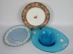 Lot to include a shallow glass bowl, Wedgwood Embossed Queens Ware plate and similar.