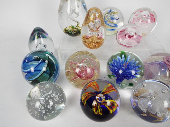 A varied collection of paperweights including Caithness and a Caithness vase. - Image 3 of 4