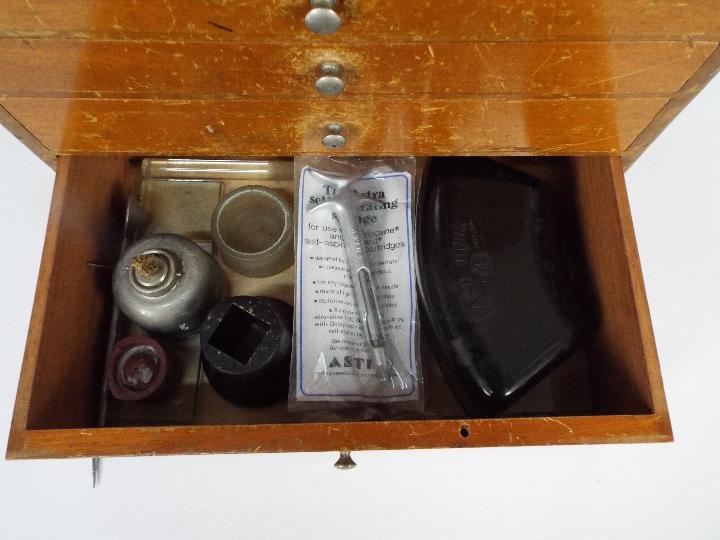 A dentists counter top or portable cabinet containing a quantity of dental tools and similar. - Image 3 of 9