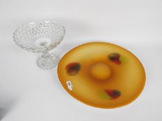 An art glass charger, approximately 40 cm (d) and a pedestal bowl.