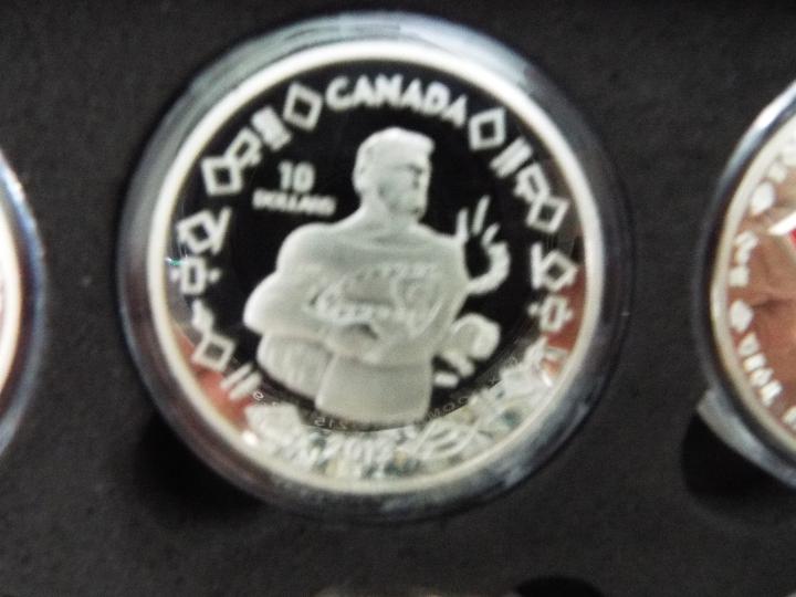 Superman - Royal Canadian Mint 75th anniversary coin set 2013 in presentation case - included in - Image 2 of 6