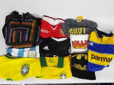 Nike, Adidas, Champion, Bally's Casino, Gildan, Siesta, Weenicons - 10 x international football,