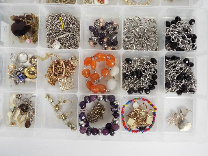 Four trays of various costume jewellery - Image 4 of 5