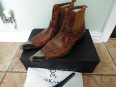 Gucinari - a pair of steel capped fashion boots, brown, style B268-39,