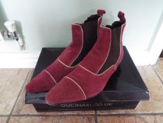 Gucinari - a pair of burgundy suede fashion boots, style 8020, size 41 (ex retail display stock,