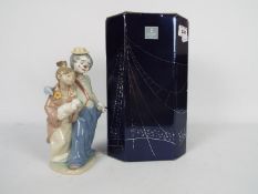 Lladro - A boxed Lladro Society figurine 2000, Pals Forever # 7686, approximately 23 cm (h).