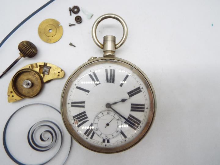A white metal Goliath pocket watch (A/F) - Image 2 of 5