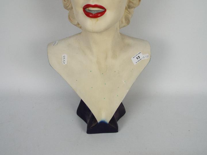 A large head and shoulders bust depicting Marilyn Monroe, - Image 3 of 5
