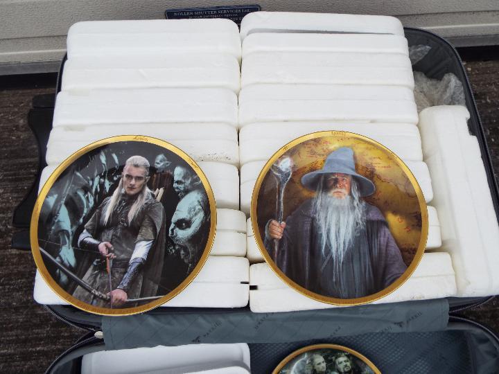 A collection of Royal Doulton / Franklin Mint, The Lord Of The Rings collector plates, - Image 3 of 3