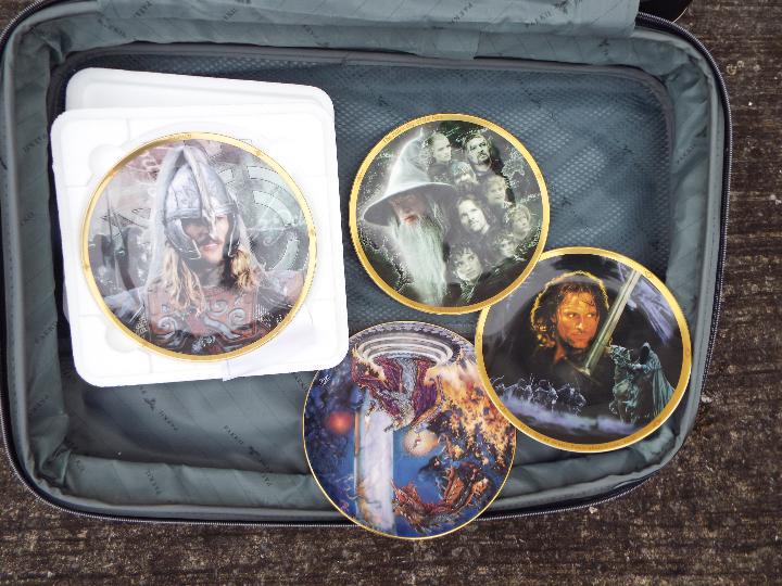 A collection of Royal Doulton / Franklin Mint, The Lord Of The Rings collector plates, - Image 2 of 3