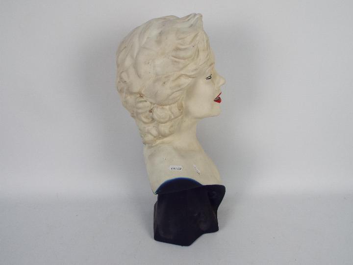 A large head and shoulders bust depicting Marilyn Monroe, - Image 4 of 5