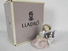 A boxed Lladro figurine Who's The Fairest.