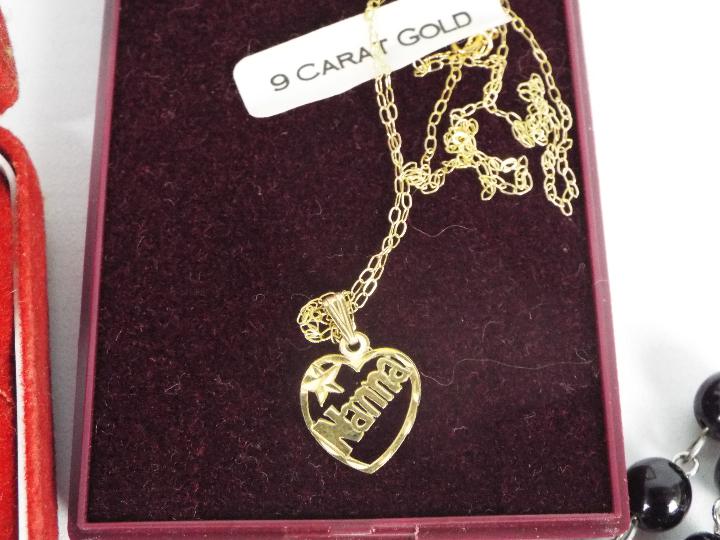 Lot to include a yellow metal pendant and chain, the chain stamped 9K, - Image 5 of 6