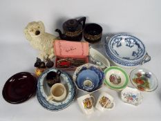 Mixed lot comprising ceramics to include Wedgwood, Samuel Johnson, Masons and similar,