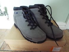 Timberland - a pair of Calderbrook Hike grey gentleman's boots / shoes, size 43 (EU), 8.