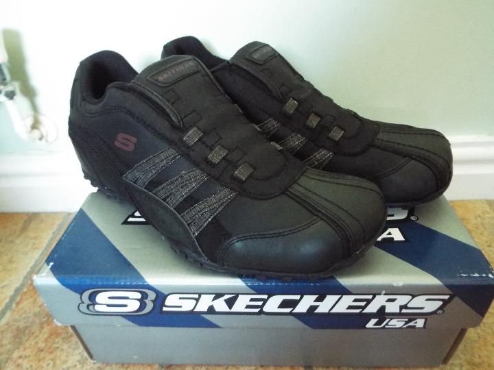 Skechers - a pair of black citywalk-pontoon trainers, size 41 (EU), 7 (UK) # 60607,