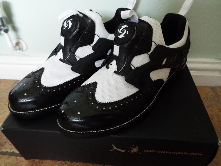 Puma - a pair of black and white patent fashion shoes, size 42 (EU), 8 (UK), - Image 2 of 2