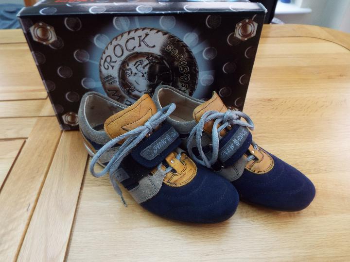 New Rock boots and shoes - a pair of casual blue suede shoes / trainers 'Sin Foto' EU size 41 - Image 2 of 3