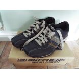 Skechers - a pair of black / natural urb