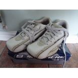 Skechers - a pair of off-white (beige) c