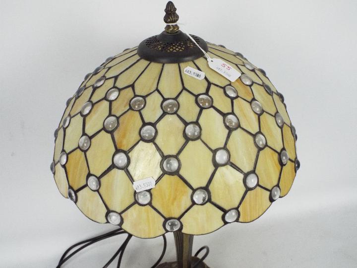 A Tiffany style table lamp, approximately 55 cm (h). - Image 2 of 3