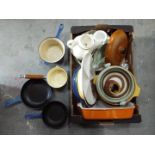 Mixed ceramics and kitchen wares to incl