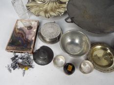 Mixed metal ware to include an Art Nouveau pewter pedestal bowl by Hutton, Sheffield and similar.