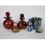 Glassware to include Isle Of Wight Glass and Alum Bay Glass comprising paperweights,