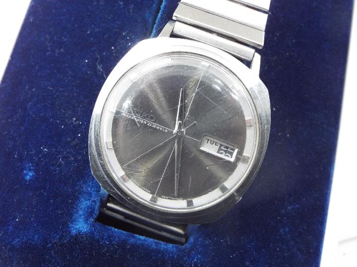 A gentleman's vintage Seiko Sportsmatic Weekdater, 6619-7001, - Image 3 of 4