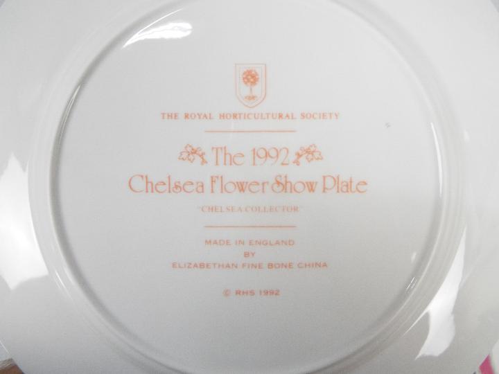 A collection of Royal Horticultural Society Chelsea Flower Show Year Plates, 1981 to 1993. - Image 6 of 6