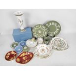 Mixed ceramics to include Wedgwood Humming Birds pattern vase (boxed), Jasperware,