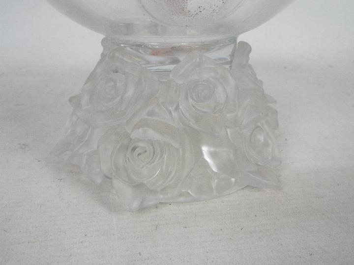 A large Shannon Crystal rose pedestal bowl, approximately 19 cm (h) and 35. - Image 3 of 4