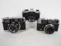 Photography - Cameras and lenses to include a Fujica ST605N with 1:2,2 / 55mm Fujinon lens,