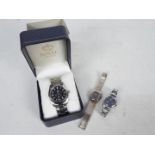 A gentleman's Royal London wrist watch contained in original box,