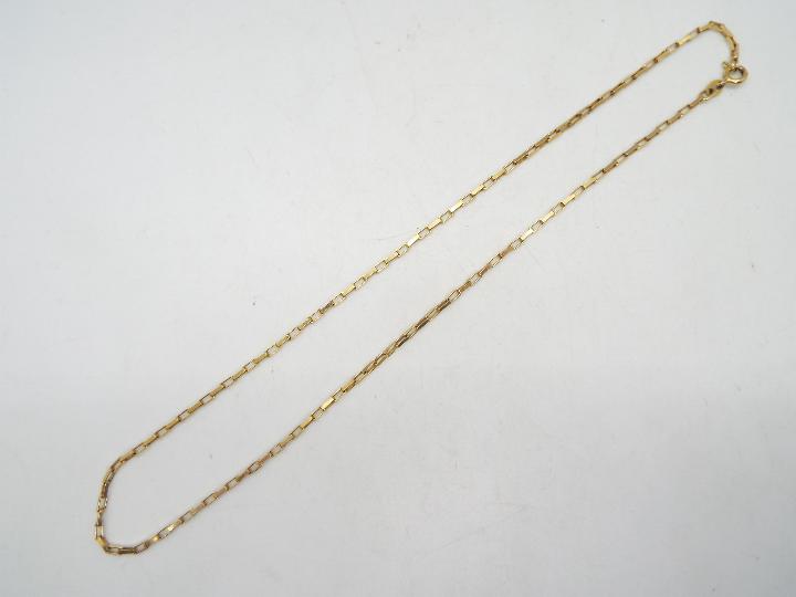 A 9ct yellow gold necklace, 44 cm length, approximately 4.