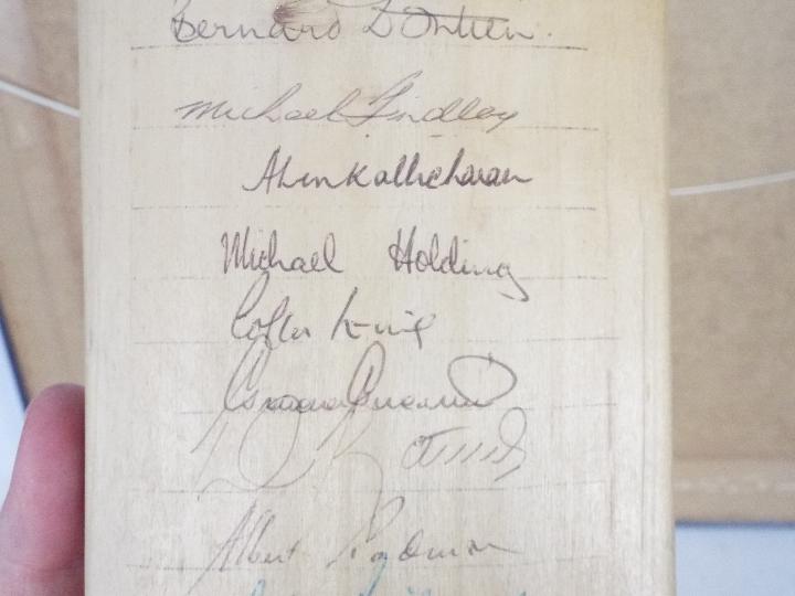 Cricket Interest - A Slazenger cricket bat bearing signatures of cricketers comprising West Indies - Image 11 of 14