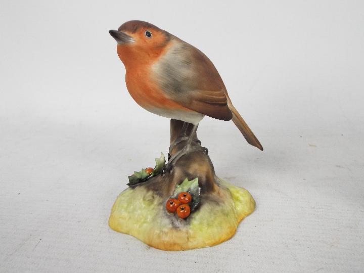 A Royal Crown Derby bird study, Robin, - Image 2 of 8