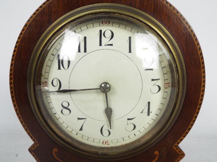 A French, inlaid mahogany, balloon shaped mantel clock, Arabic numerals to a white dial, with key, - Image 2 of 5