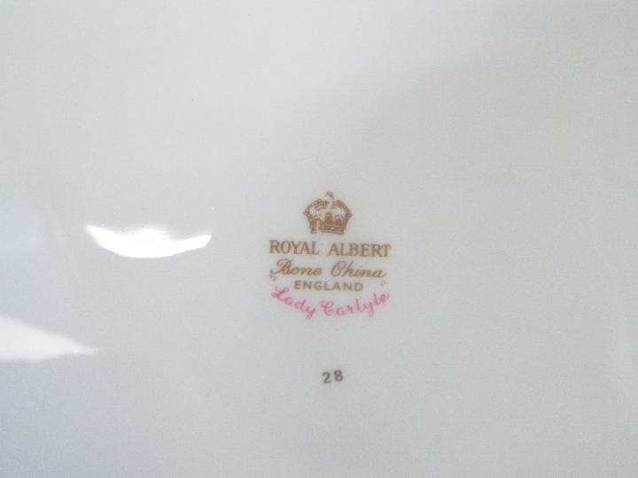 Royal Albert / PAragon - A collection of dinner and tea wares by Royal Albert / Paragon comprising - Image 6 of 8