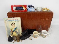 Lot to include a vintage Pakawa suitcase, a small quantity of Royal commemorative wares,