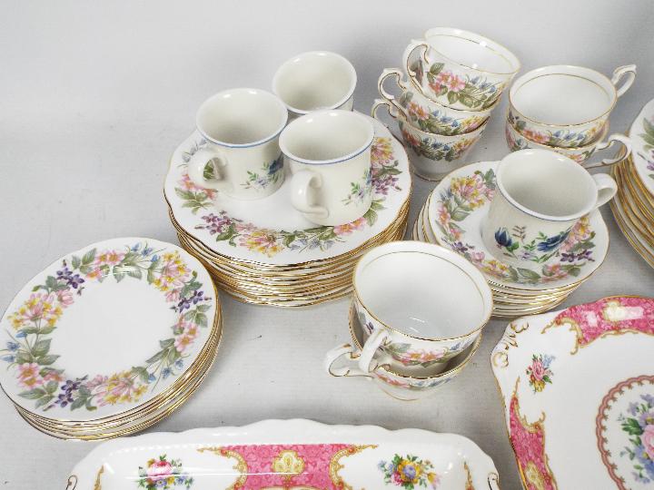 Royal Albert / PAragon - A collection of dinner and tea wares by Royal Albert / Paragon comprising - Image 2 of 8