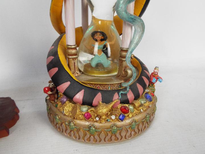 A Disney Aladdin snow globe, - Image 4 of 7