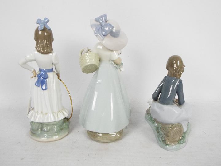 Nao by Lladro - three figurines, - Image 2 of 5