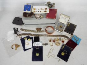 A collection of costume jewellery to include rings, necklaces, brooches, earrings and similar.