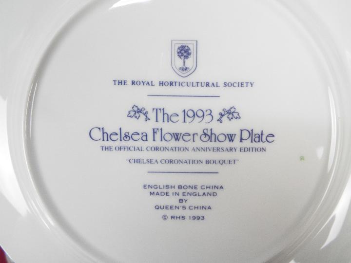 A collection of Royal Horticultural Society Chelsea Flower Show Year Plates, 1981 to 1993. - Image 5 of 6