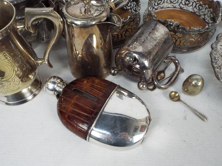 A good collection of silver plated items including a silver plate and brown leather clad hip flask, - Image 5 of 5