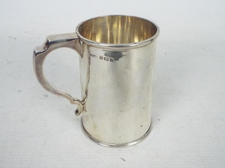 A George VI silver tankard, Birmingham assay 1943, sponsors mark for Thomas Ducrow & Sons, - Image 3 of 4