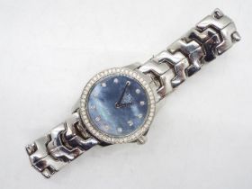TAG Heuer - A lady's stainless steel qua