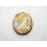 A 9ct gold mounted cameo brooch, 3.5 cm